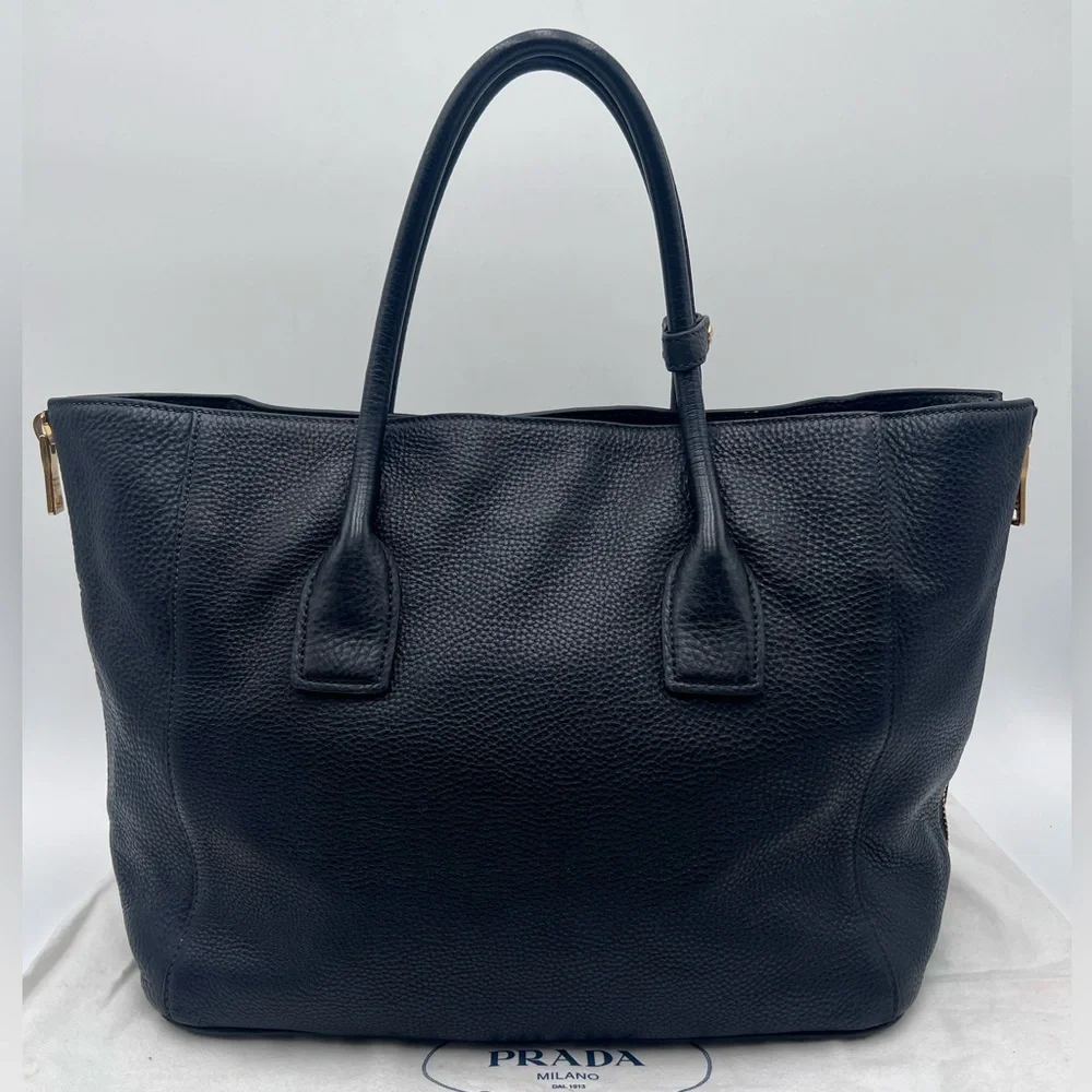🌹♥️Prada Handbag♥️🌹 - Picture 2 of 16